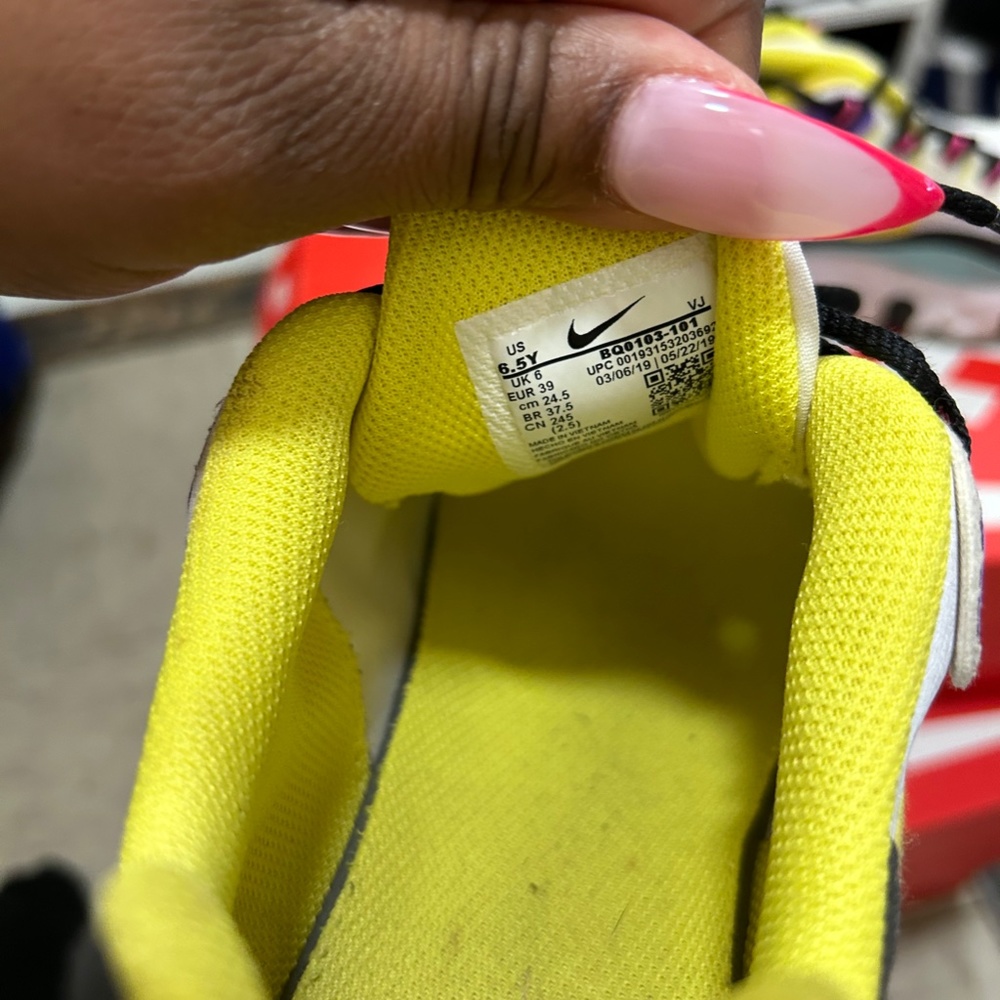 nike - Picture 5 of 5